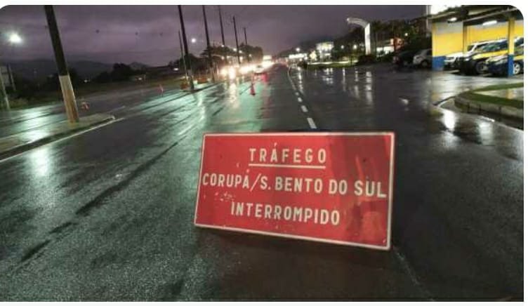 BR-280 é liberada entre Corupá e São Bento do Sul - Diário da Jaraguá